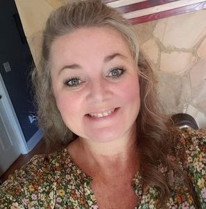 Meet your Posher, Nina